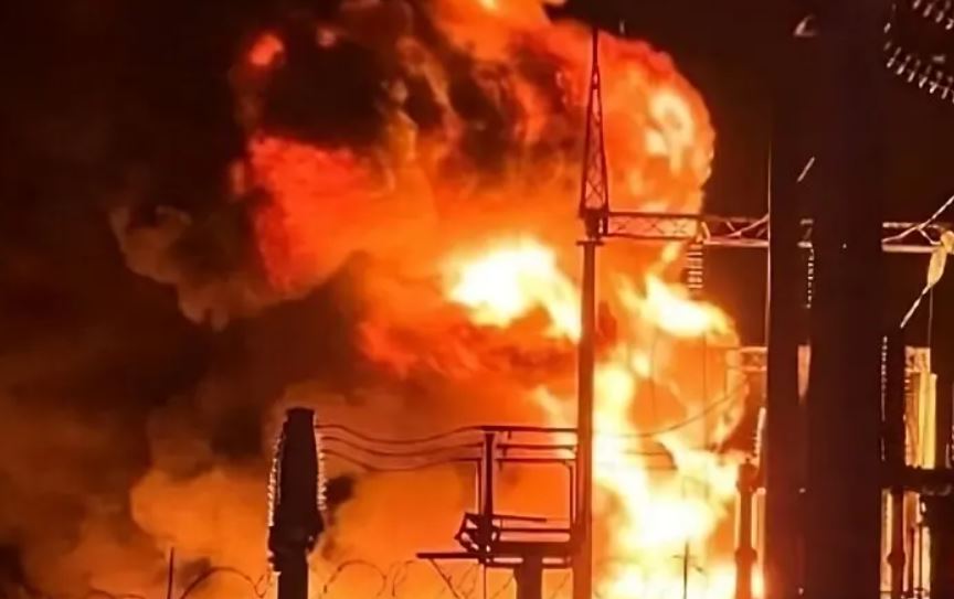 Росіяни атакували ГЕС: Кременчук повністю знеструмлений Росіяни атакували ГЕС: Кременчук повністю знеструмлений